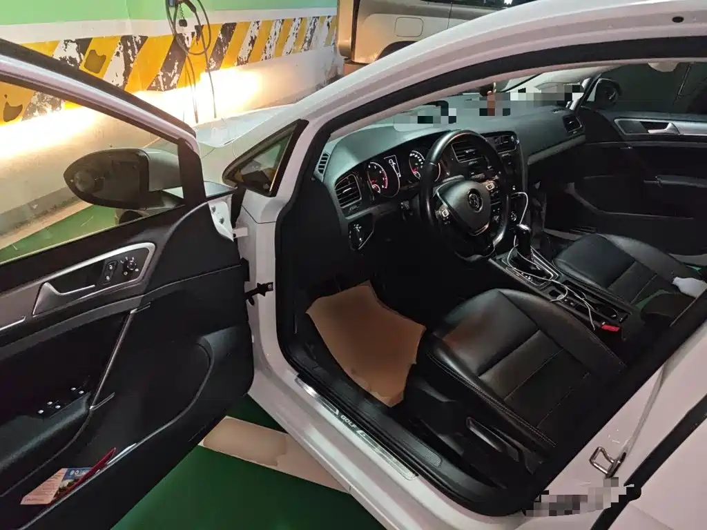 Volkswagen Golf — миниатюра 12