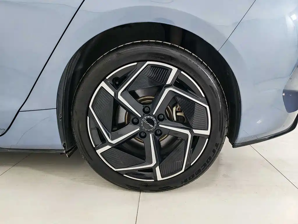 BYD Seal — миниатюра 18