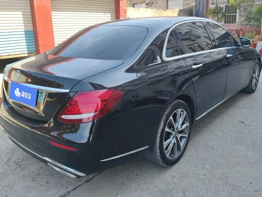 Mercedes-Benz E-Class — миниатюра 3