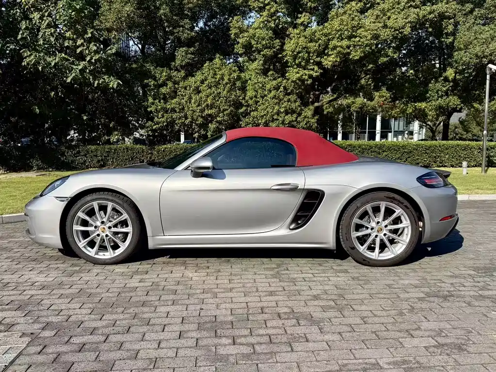 Porsche 718 2022 Boxster 2.0T