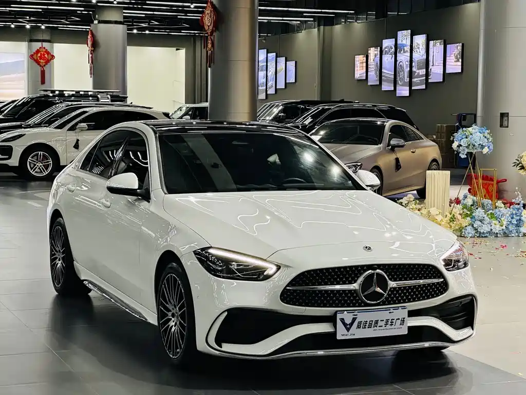 Mercedes-Benz C-Class — миниатюра 2