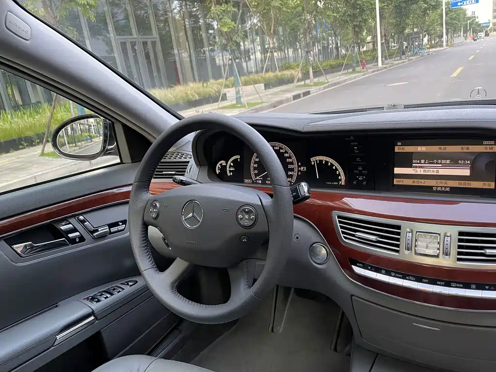 Mercedes-Benz S-Class — миниатюра 10