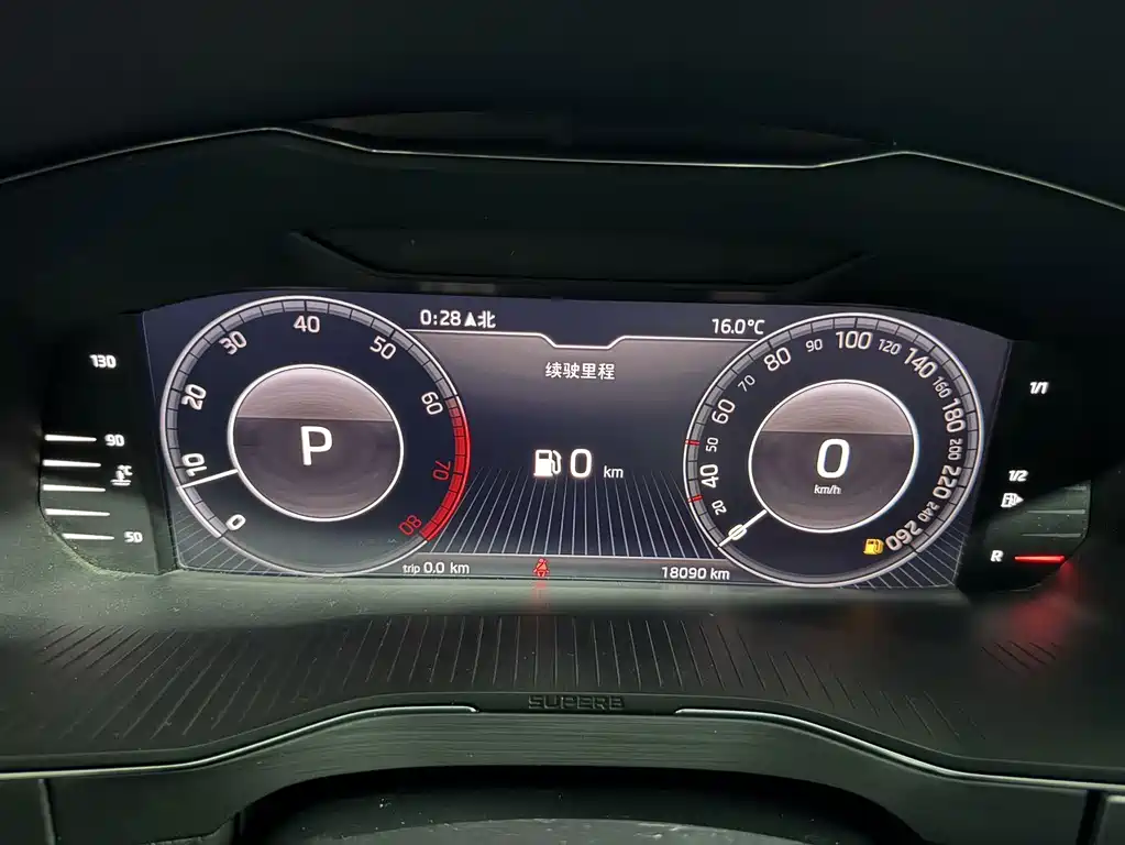 Skoda Superb — миниатюра 8