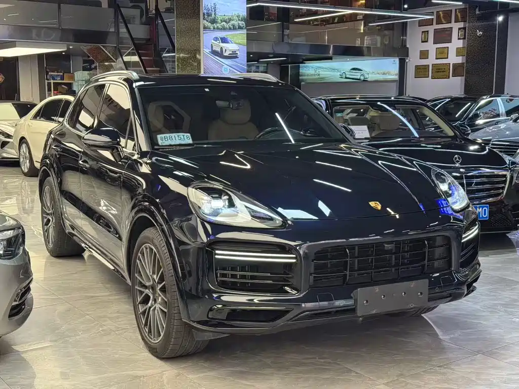 Porsche Cayenne — миниатюра 4