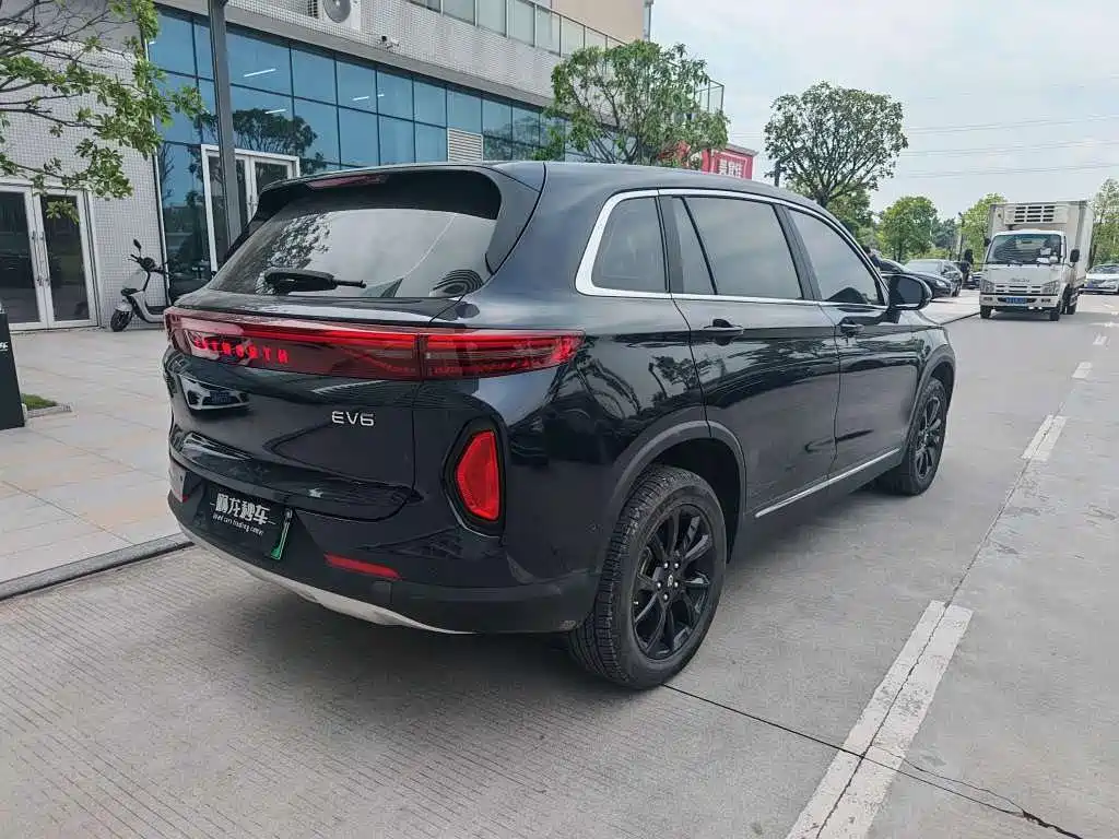 Skyworth EV6 — миниатюра 8