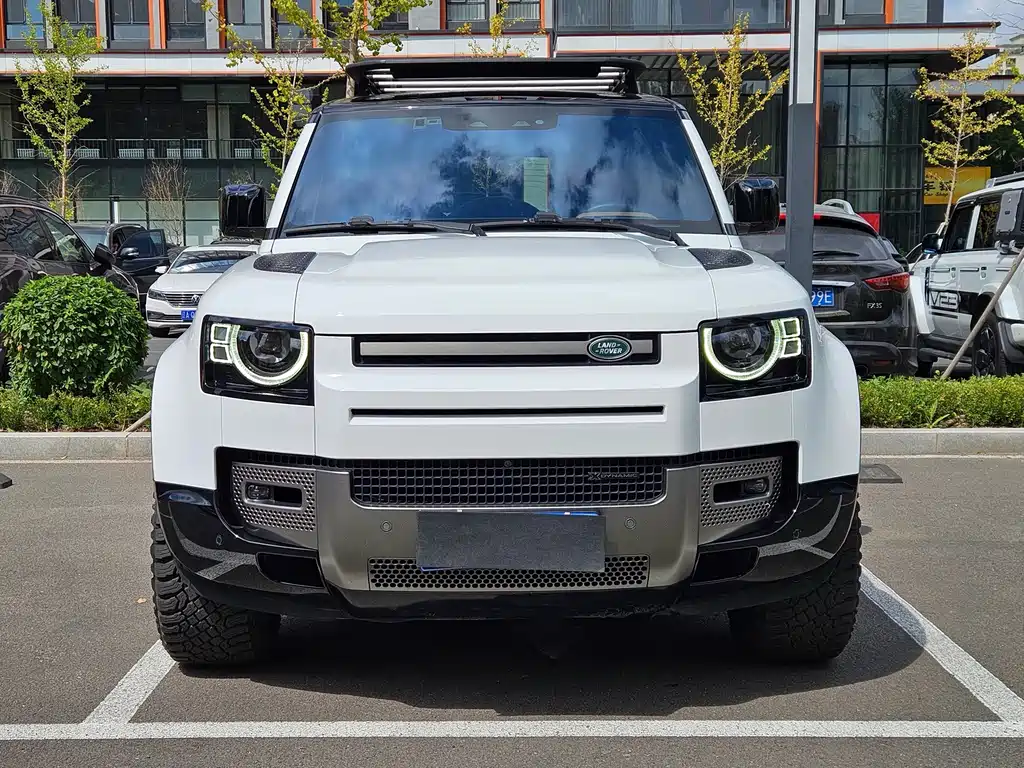 Land Rover Defender — миниатюра 2