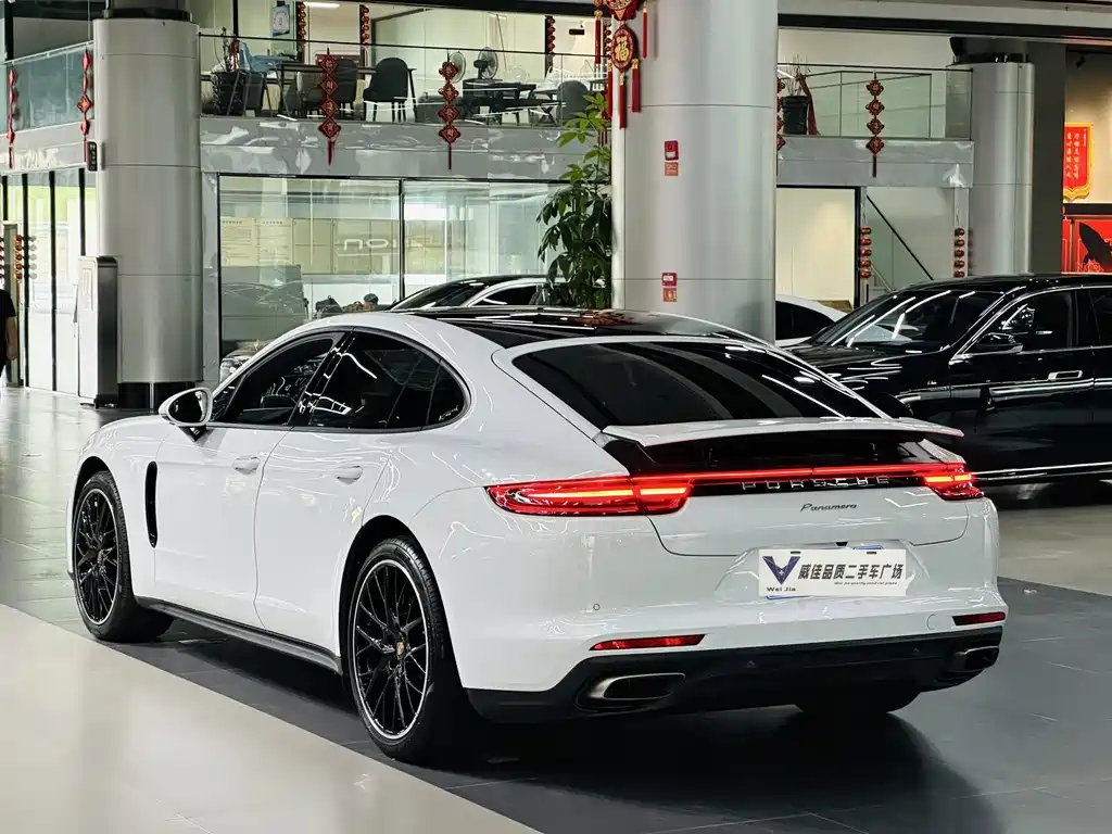 Porsche Panamera — миниатюра 9