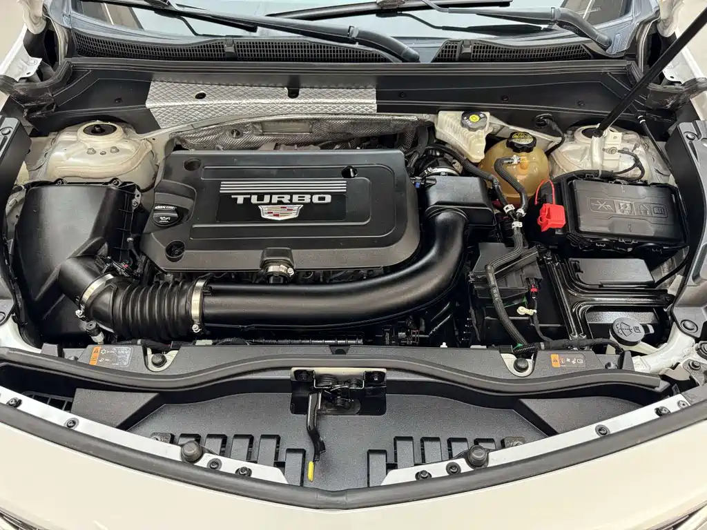 Cadillac XT4 2020 28T Lead