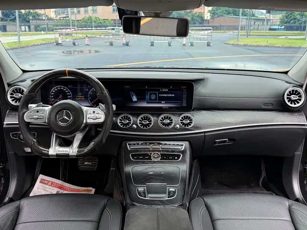 Mercedes-Benz E-Class — миниатюра 6