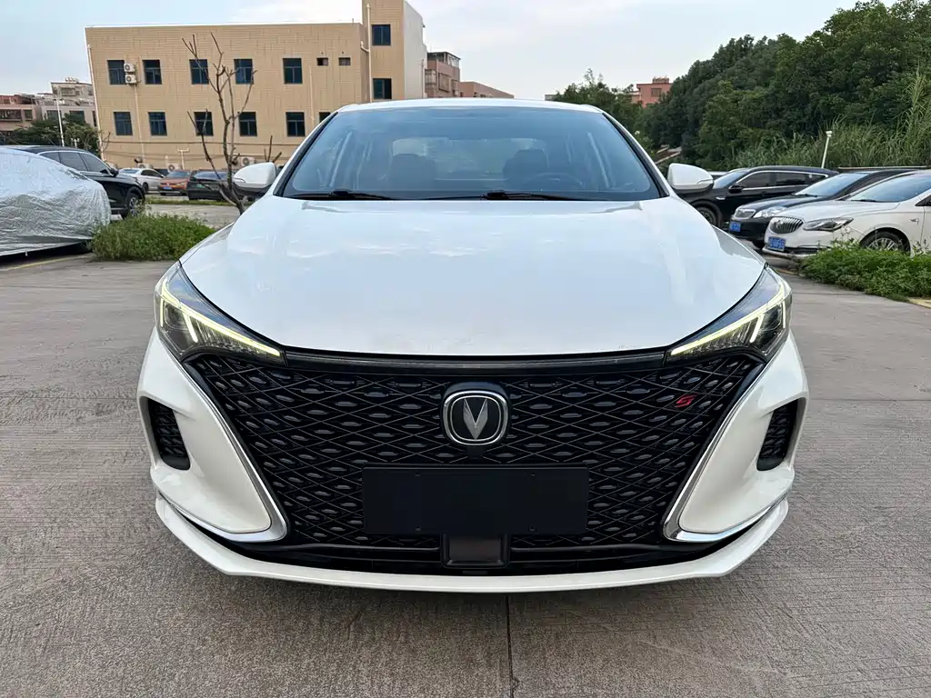 Changan Eado — миниатюра 2