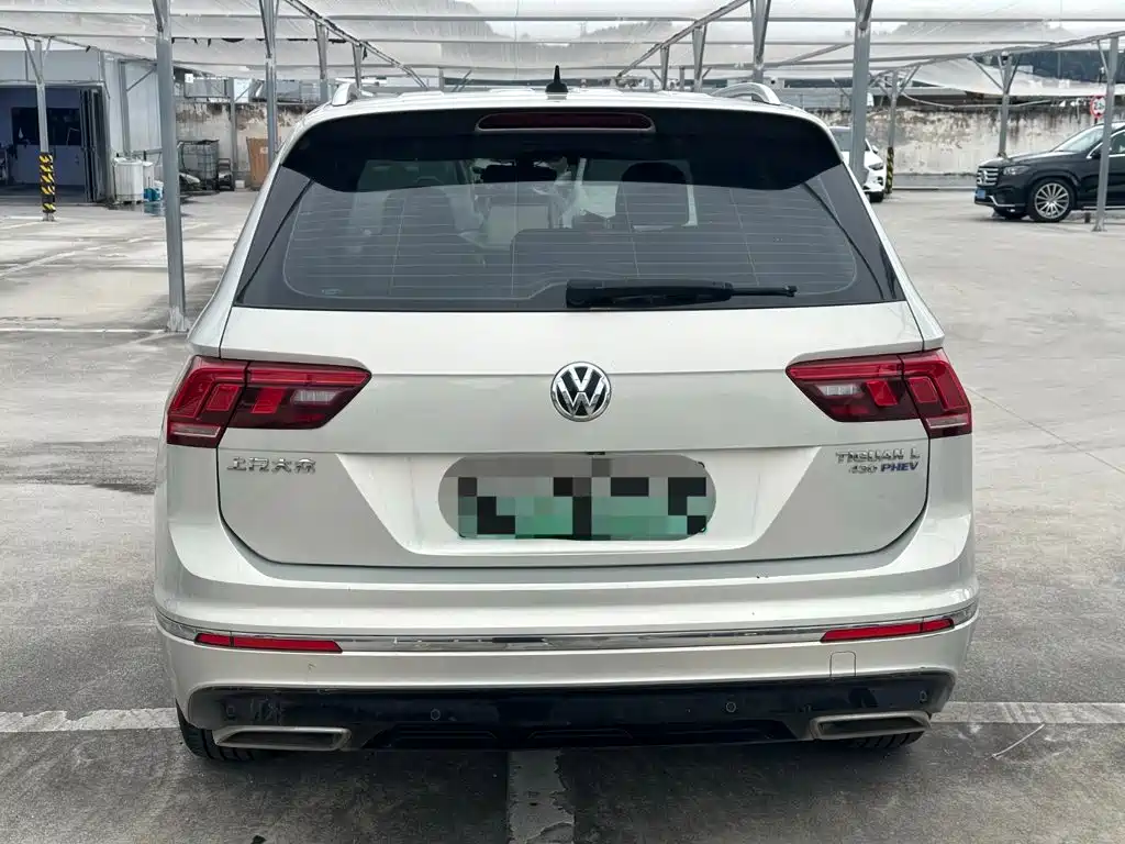 Volkswagen Tiguan L PHEV — миниатюра 4