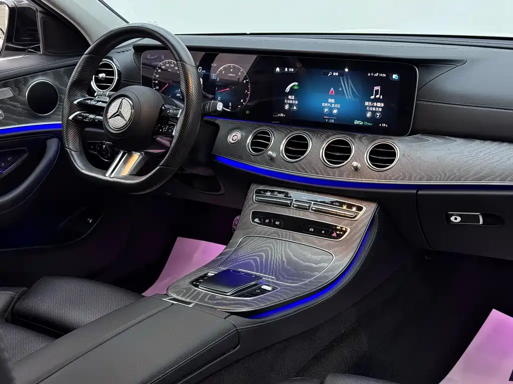 MERCEDES-BENZ E CLASS