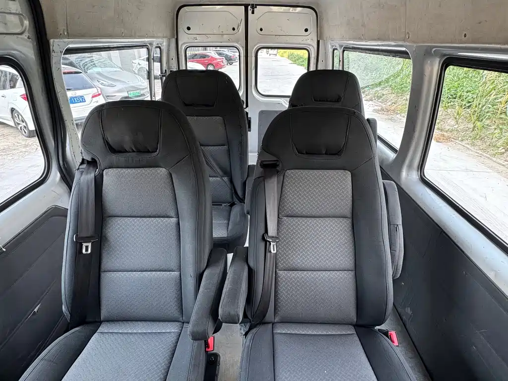 Ford Transit Custom — миниатюра 9