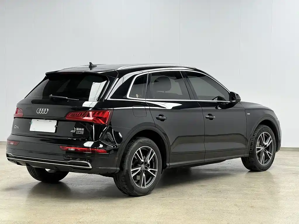 Audi Q5L — миниатюра 4