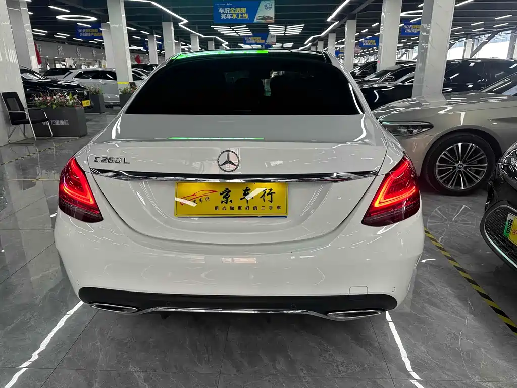 Mercedes-Benz C-Class — миниатюра 12