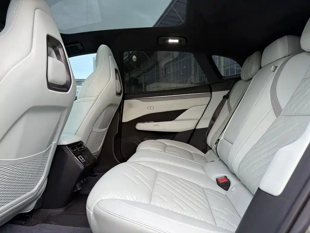 ZEEKR EXTREME KRYPTON 001