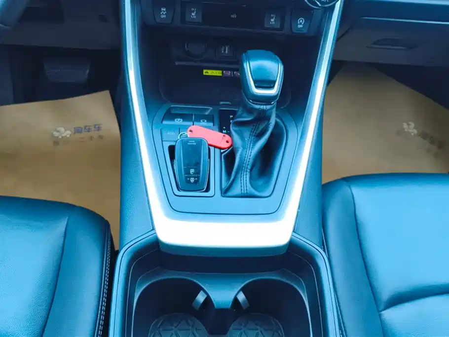 TOYOTA RAV4 RONGFANG