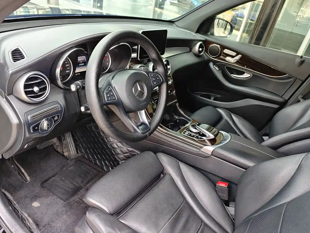 Mercedes-Benz GLC 2019 GLC 260 L 4MATIC