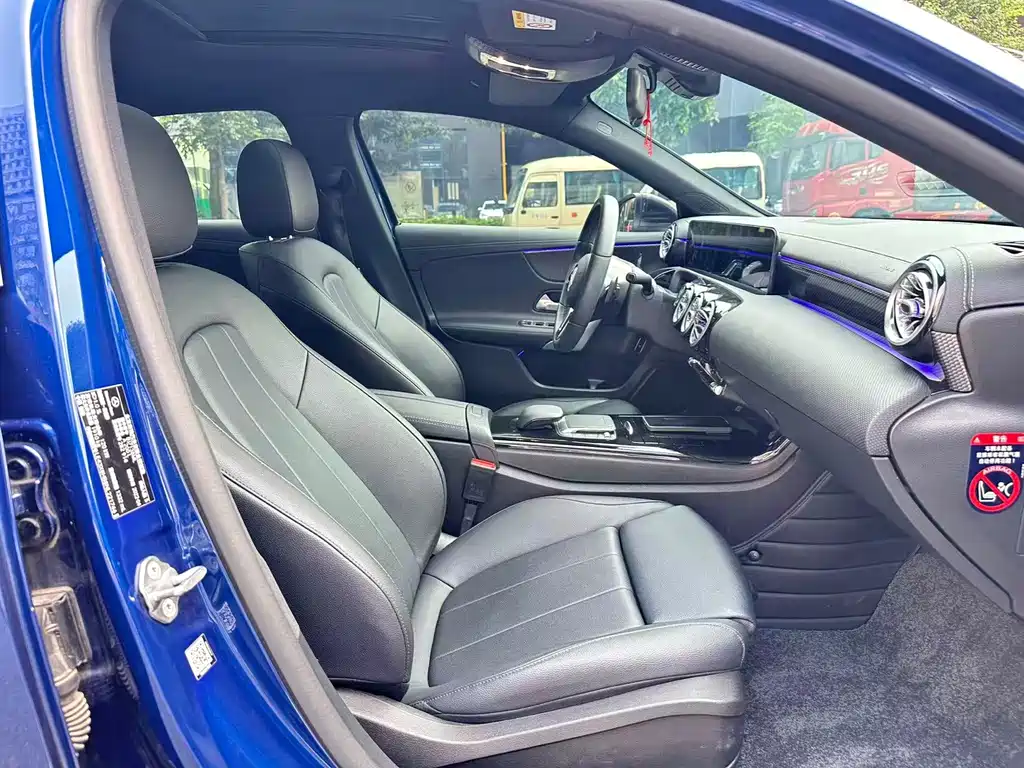 Mercedes-Benz A-Class — миниатюра 8