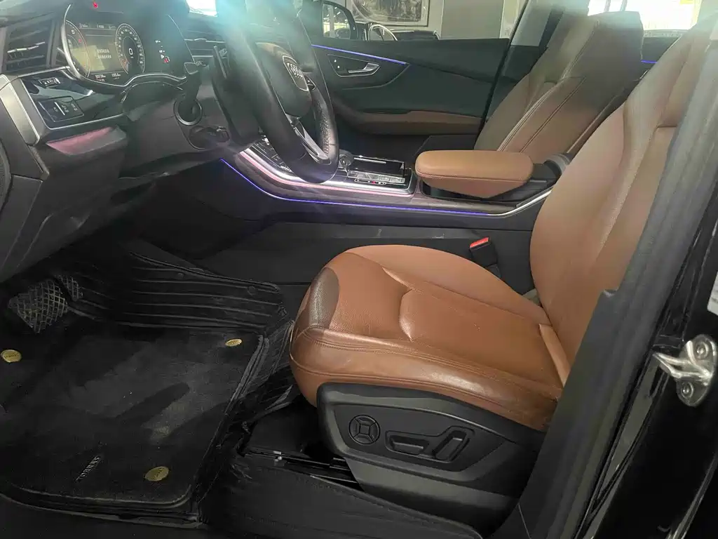 Audi Q7 — миниатюра 5