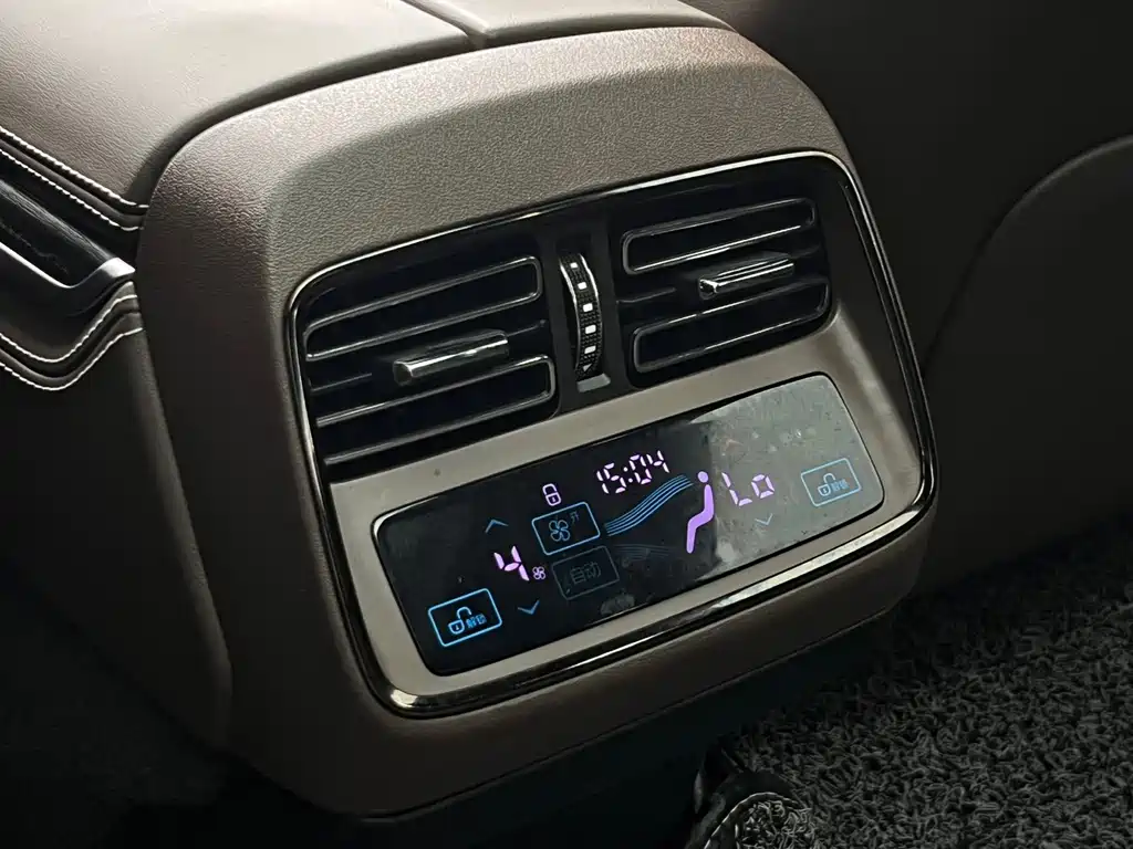BYD Han — миниатюра 16