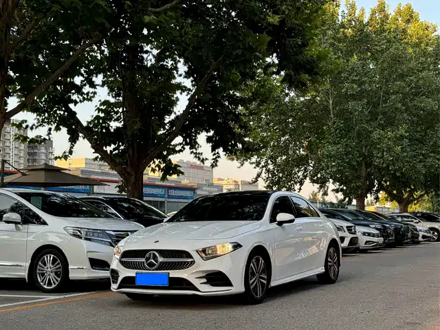 MERCEDES-BENZ  A CLASS