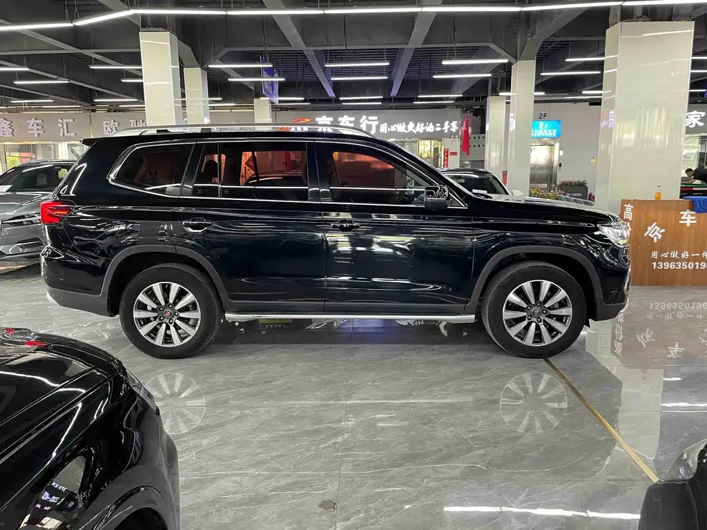 Roewe RX8 — миниатюра 4