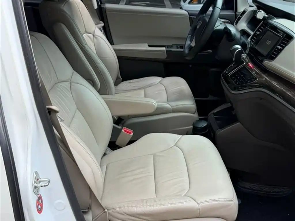 Honda Odyssey 2015 2.4L Luxury