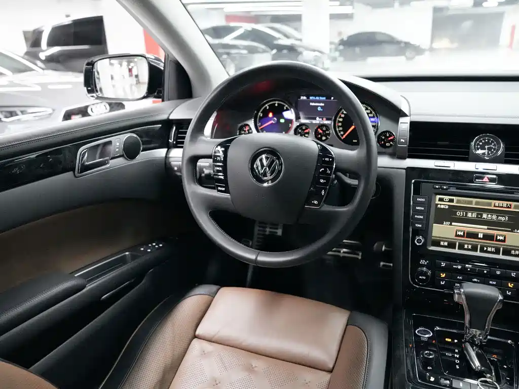 Volkswagen Phaeton — миниатюра 26