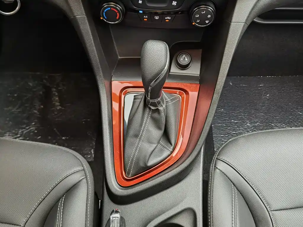 Buick Excelle — миниатюра 13
