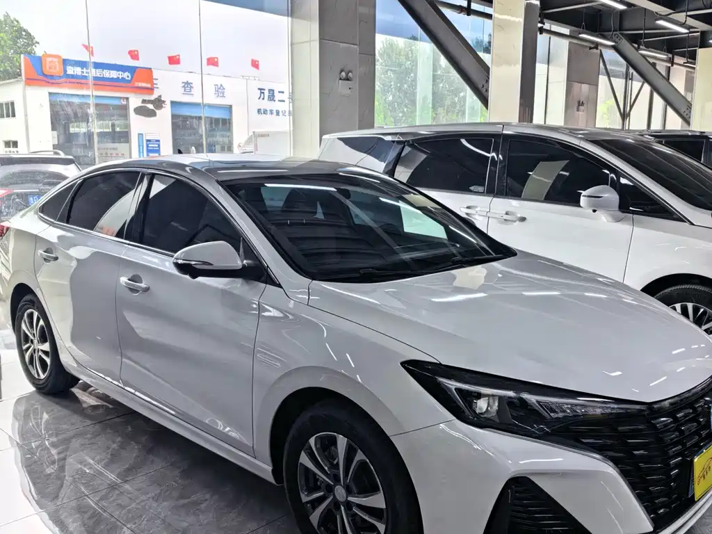 Changan Eado — миниатюра 3