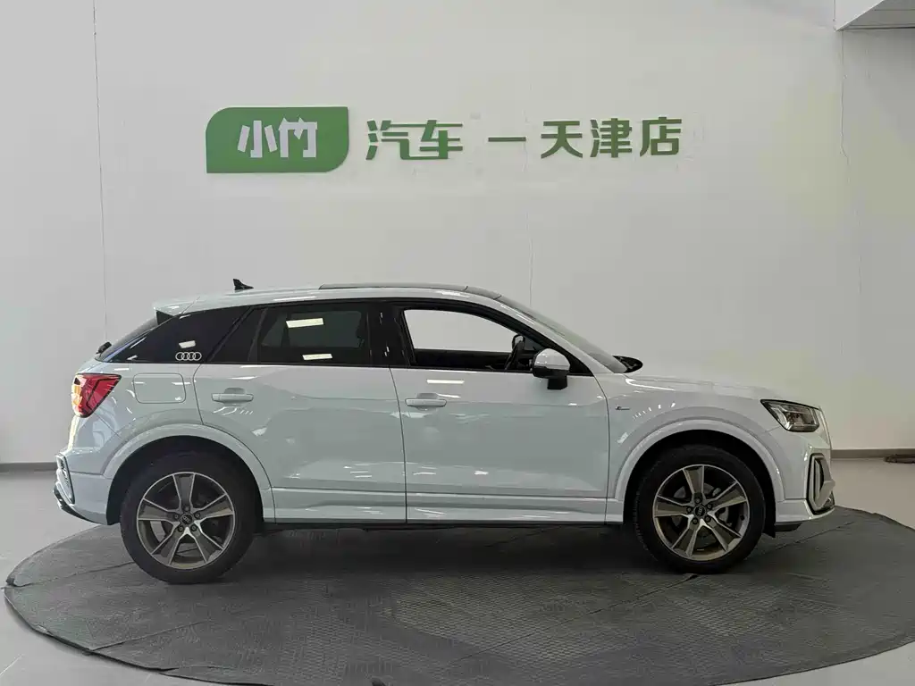 Audi Q2L — миниатюра 8