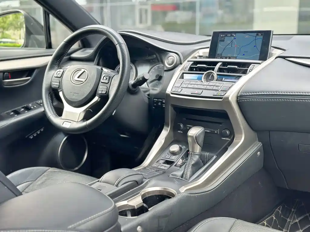 Lexus NX — миниатюра 7