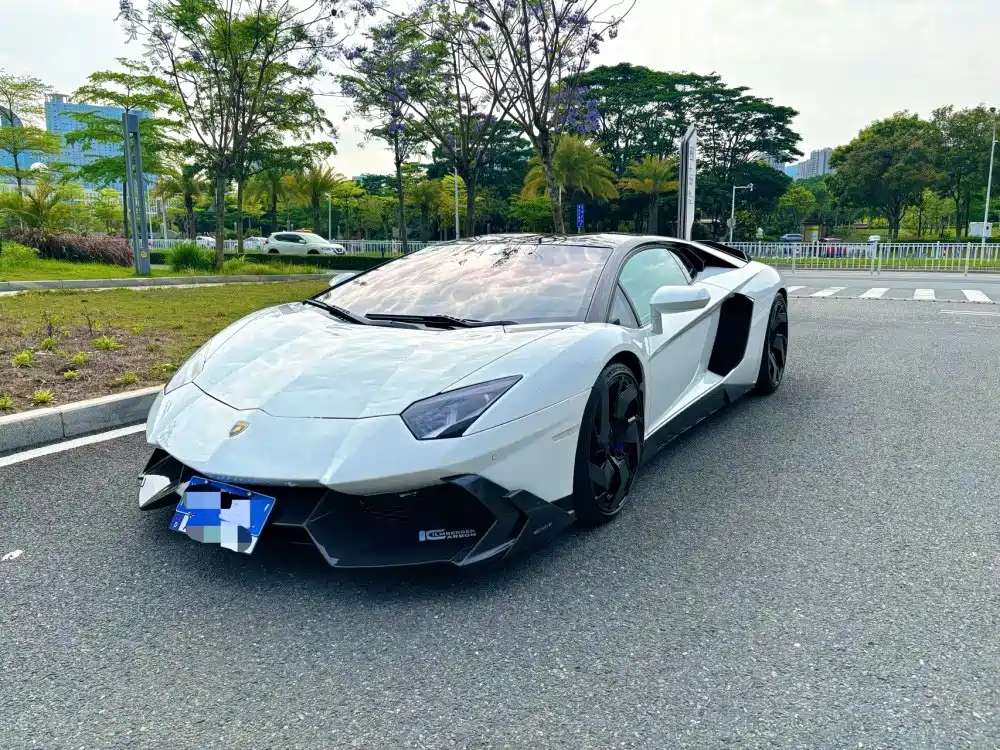 Lamborghini Aventador 2014