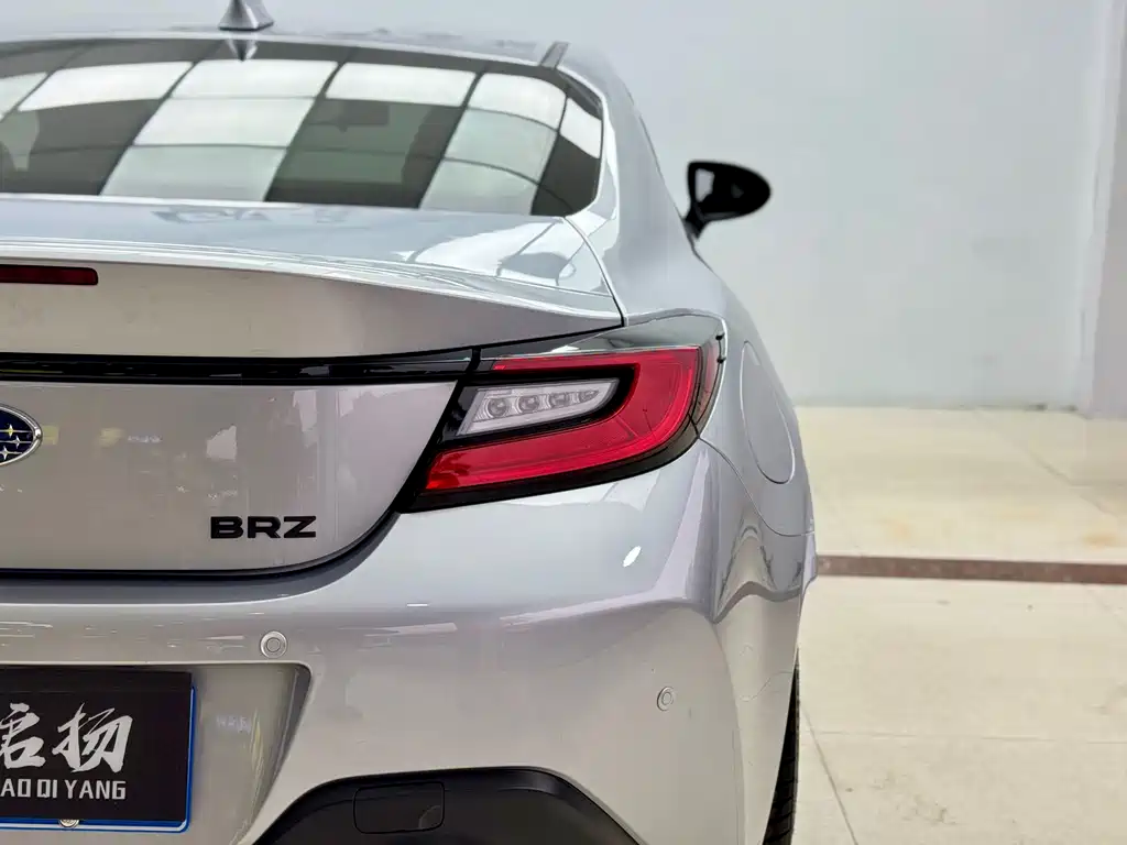 SUBARU BRZ