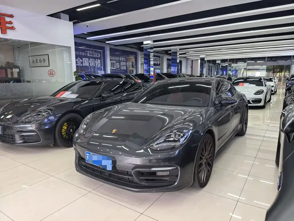 Porsche Panamera 2023