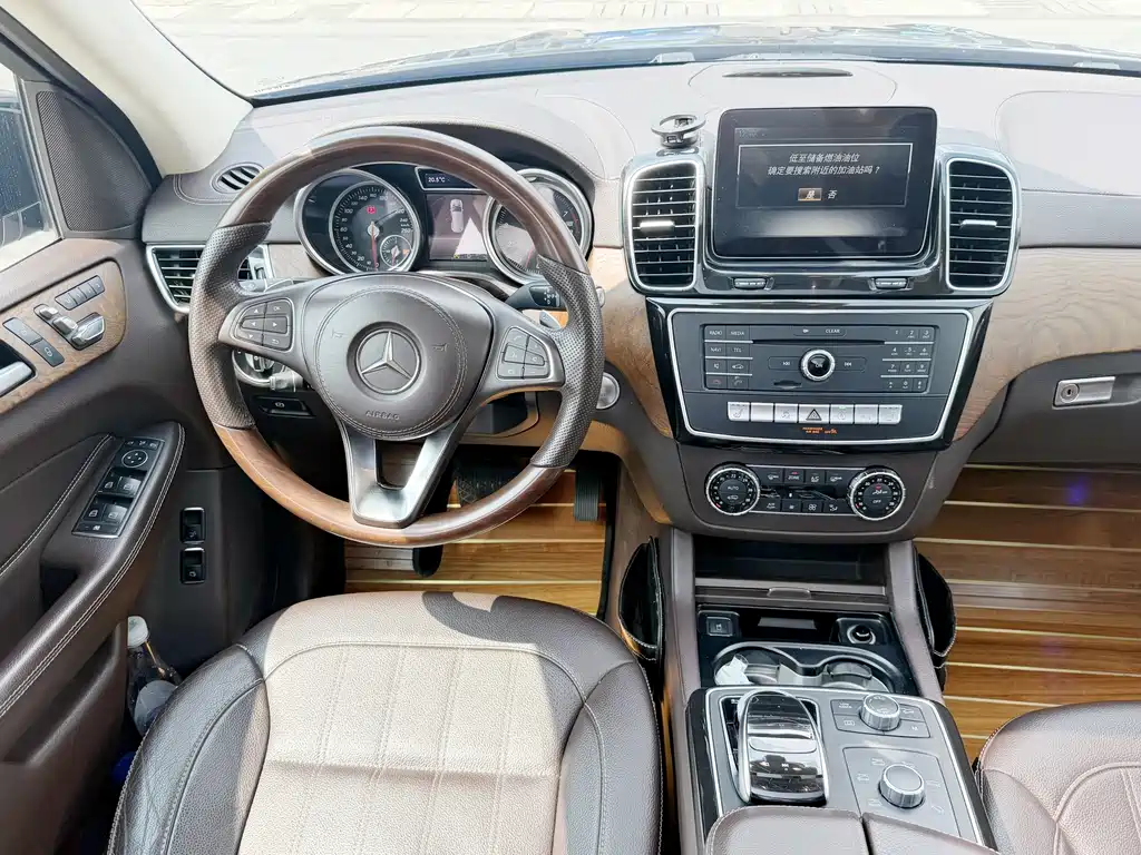 Mercedes-Benz GLS — миниатюра 7