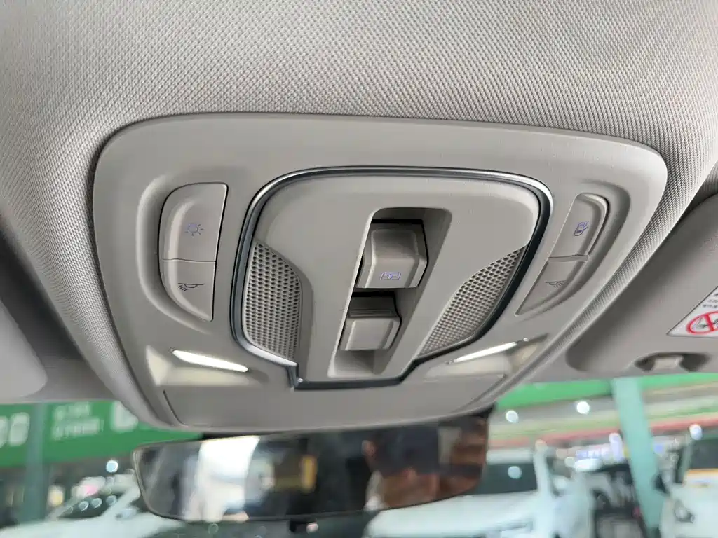 Roewe RX5 — миниатюра 17