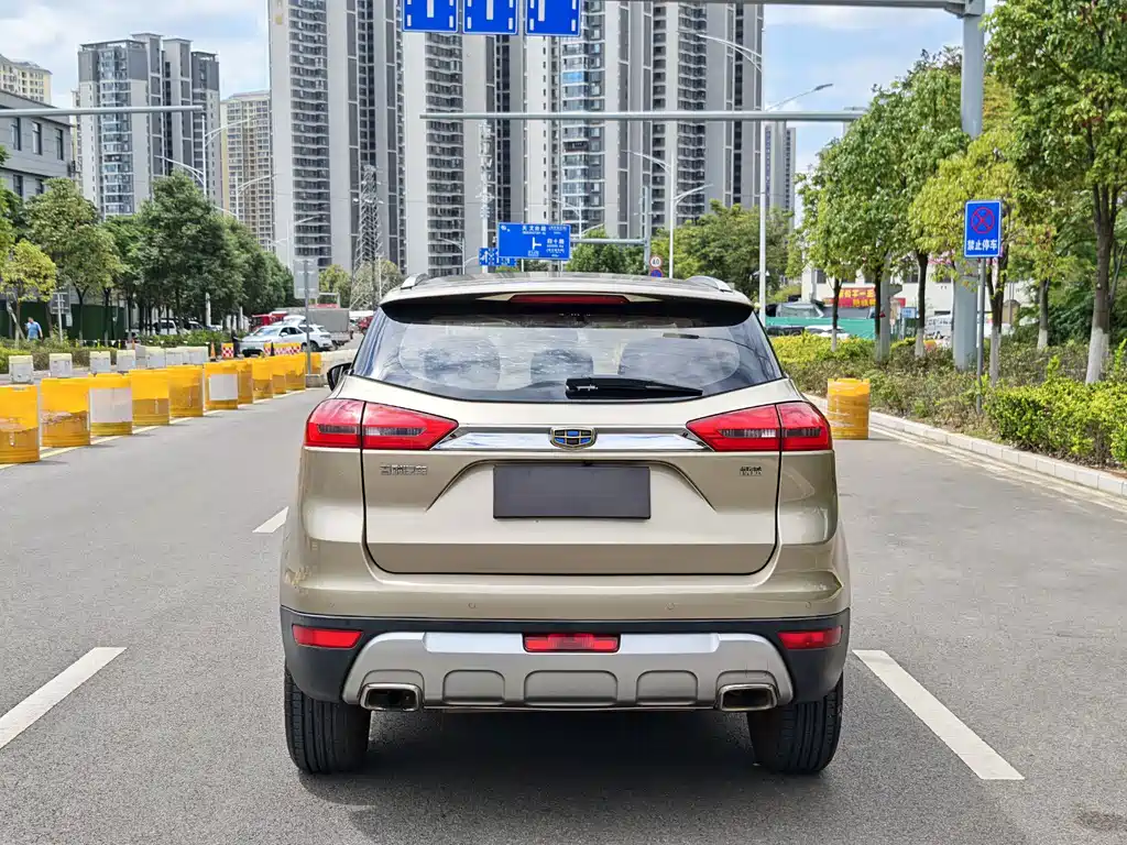 Geely Boyue — миниатюра 8