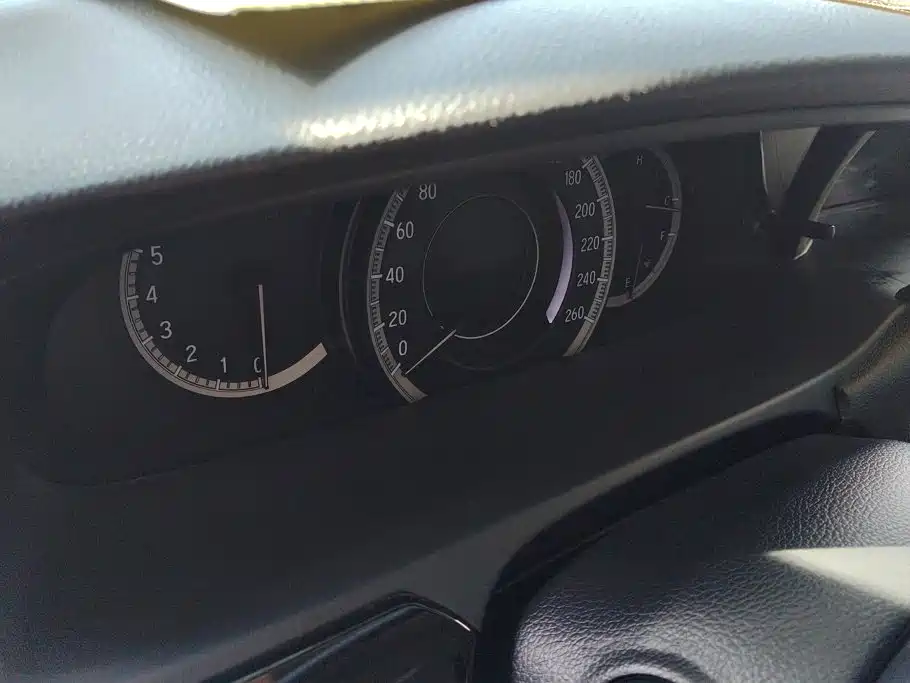 Honda Accord — миниатюра 14