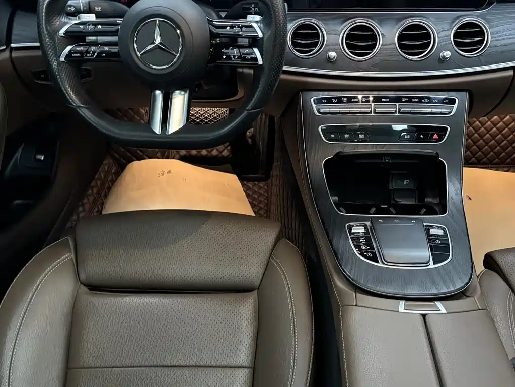 MERCEDES-BENZ E CLASS