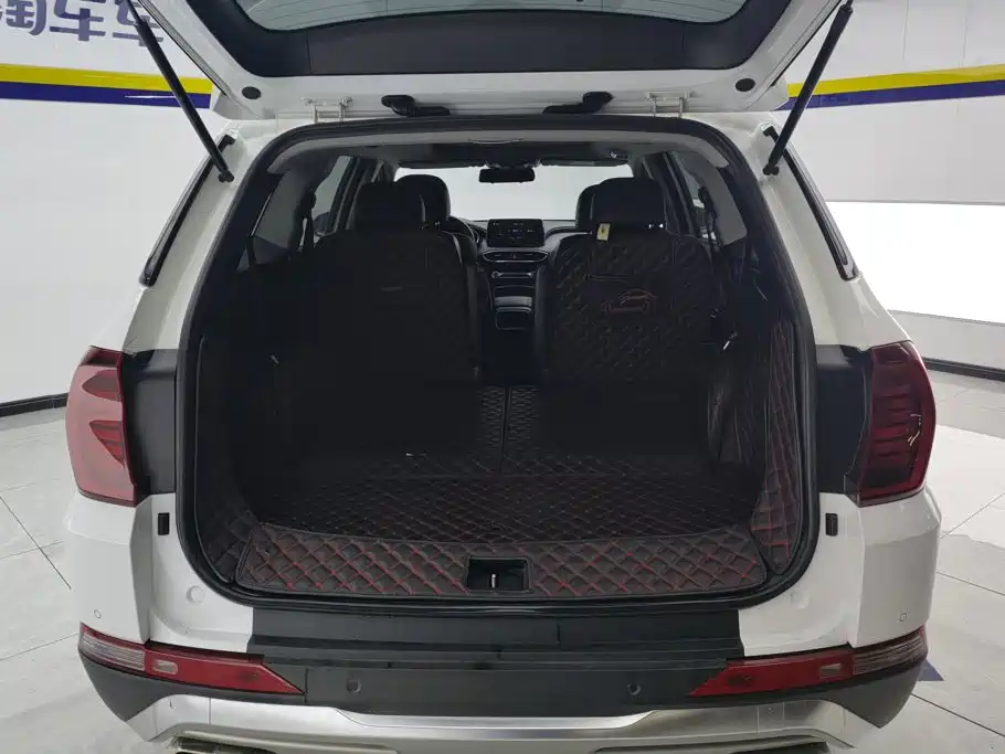 Hyundai Santa Fe — миниатюра 4