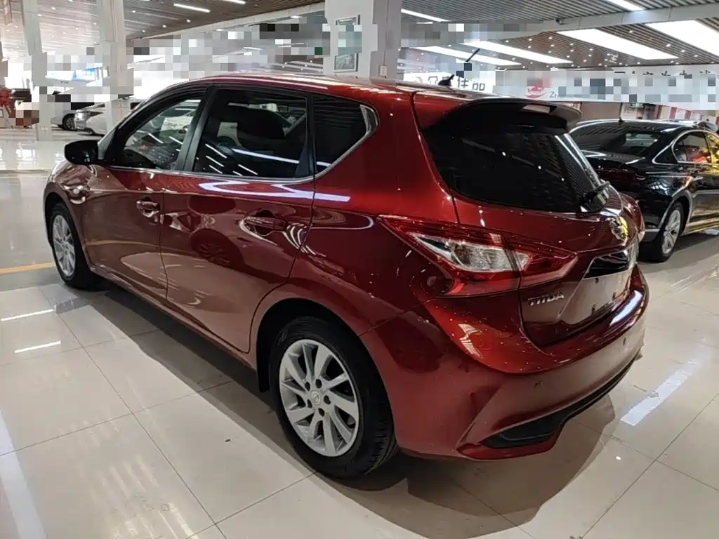 Nissan Tiida — миниатюра 5
