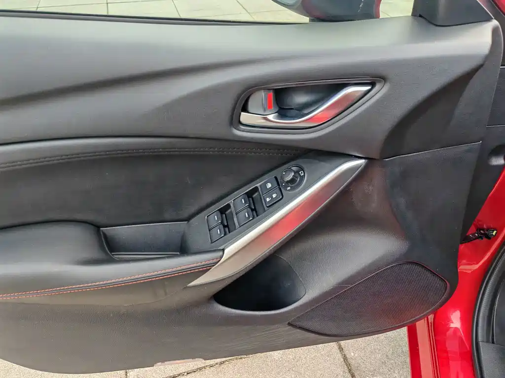 Mazda Atenza — миниатюра 8