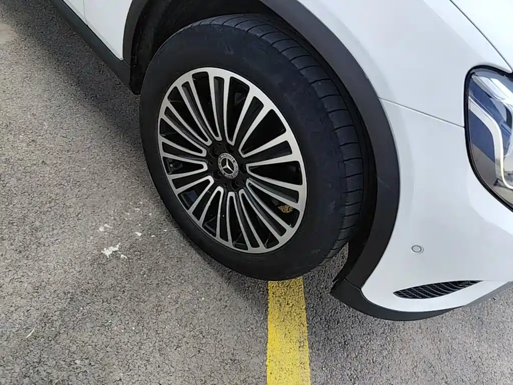 Mercedes-Benz GLC — миниатюра 12
