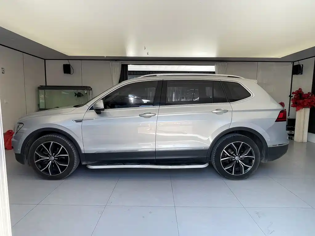 Volkswagen Tiguan L — миниатюра 6
