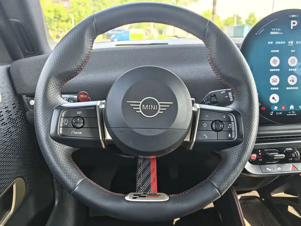 MINI MINI JCW EV — миниатюра 5