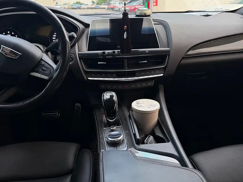 Cadillac CT5 — миниатюра 14
