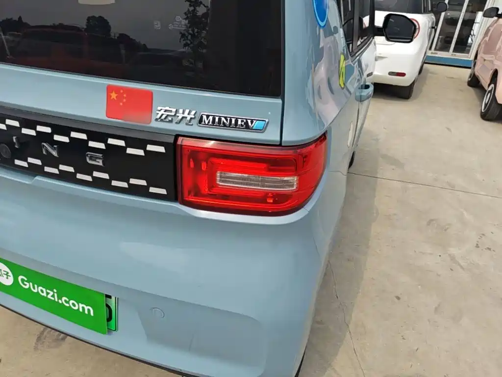 Wuling MINIEV — миниатюра 8