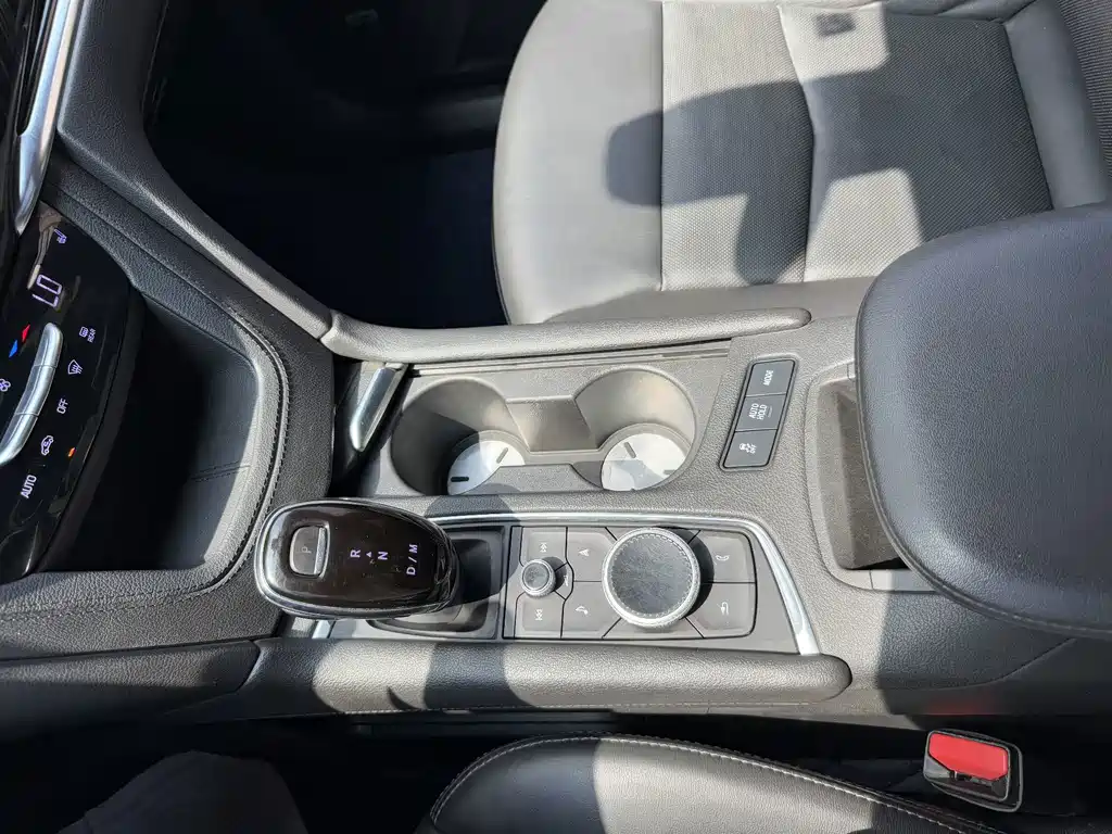 Cadillac XT6 — миниатюра 22
